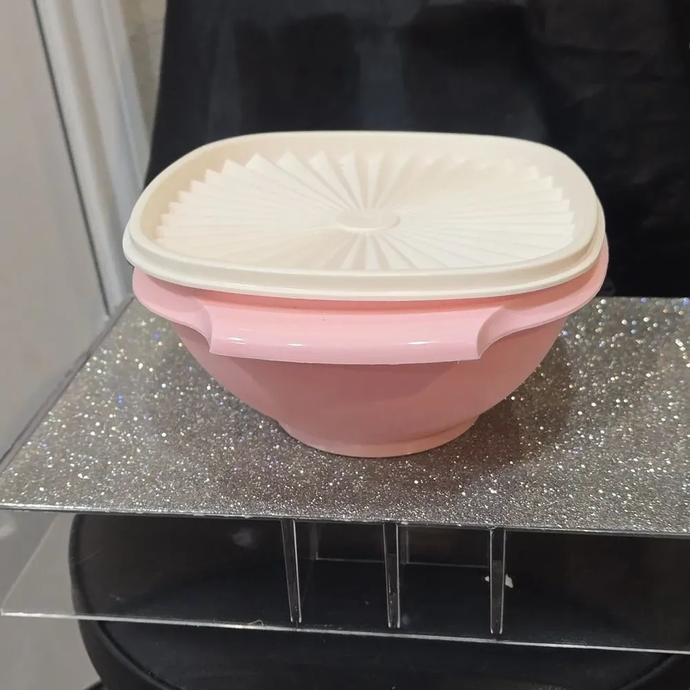 Tupperware Vintage 8C Food Storage Bowl